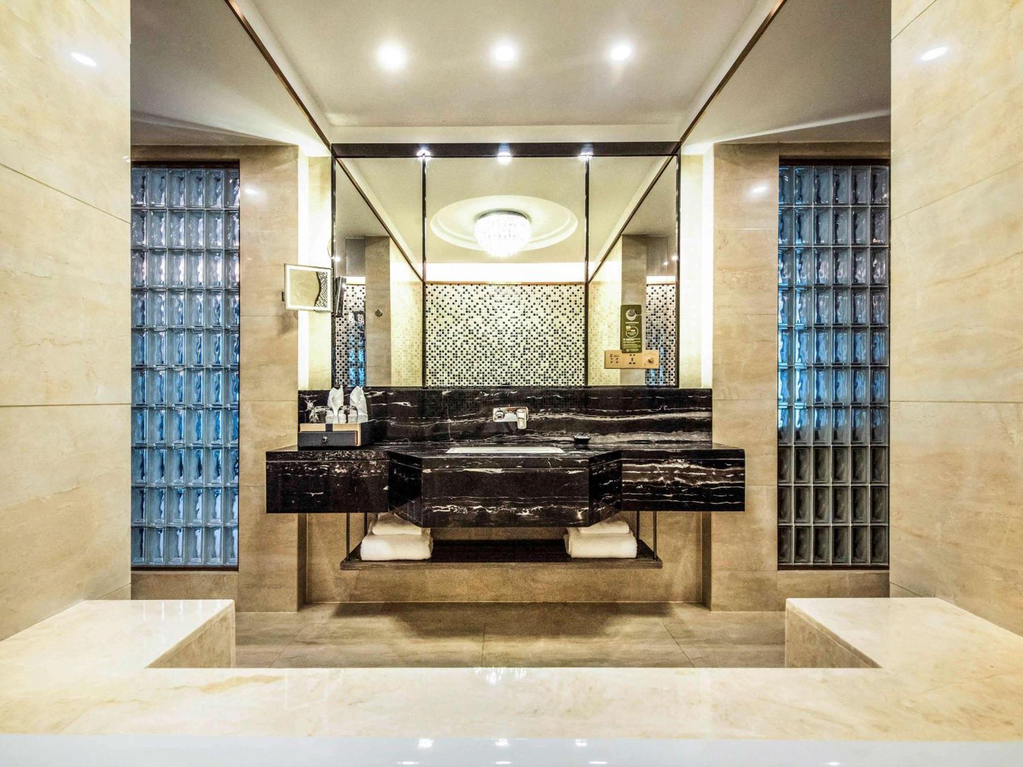 Mercure Chongqing Downtown エクステリア 写真